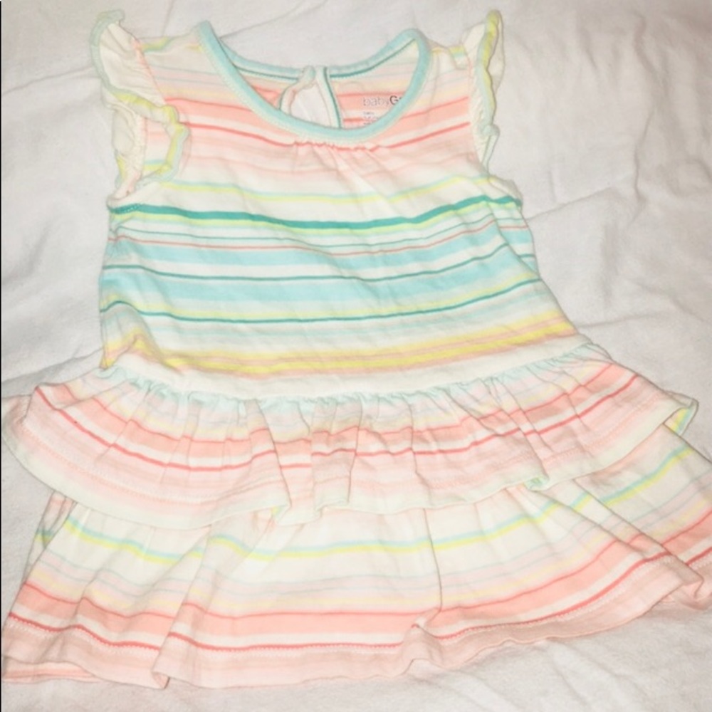 Baby gap top.